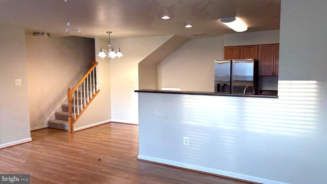 4967 Clarendon Ter - Photo 3 of 15