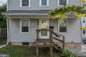 featured image of 135 Potter St