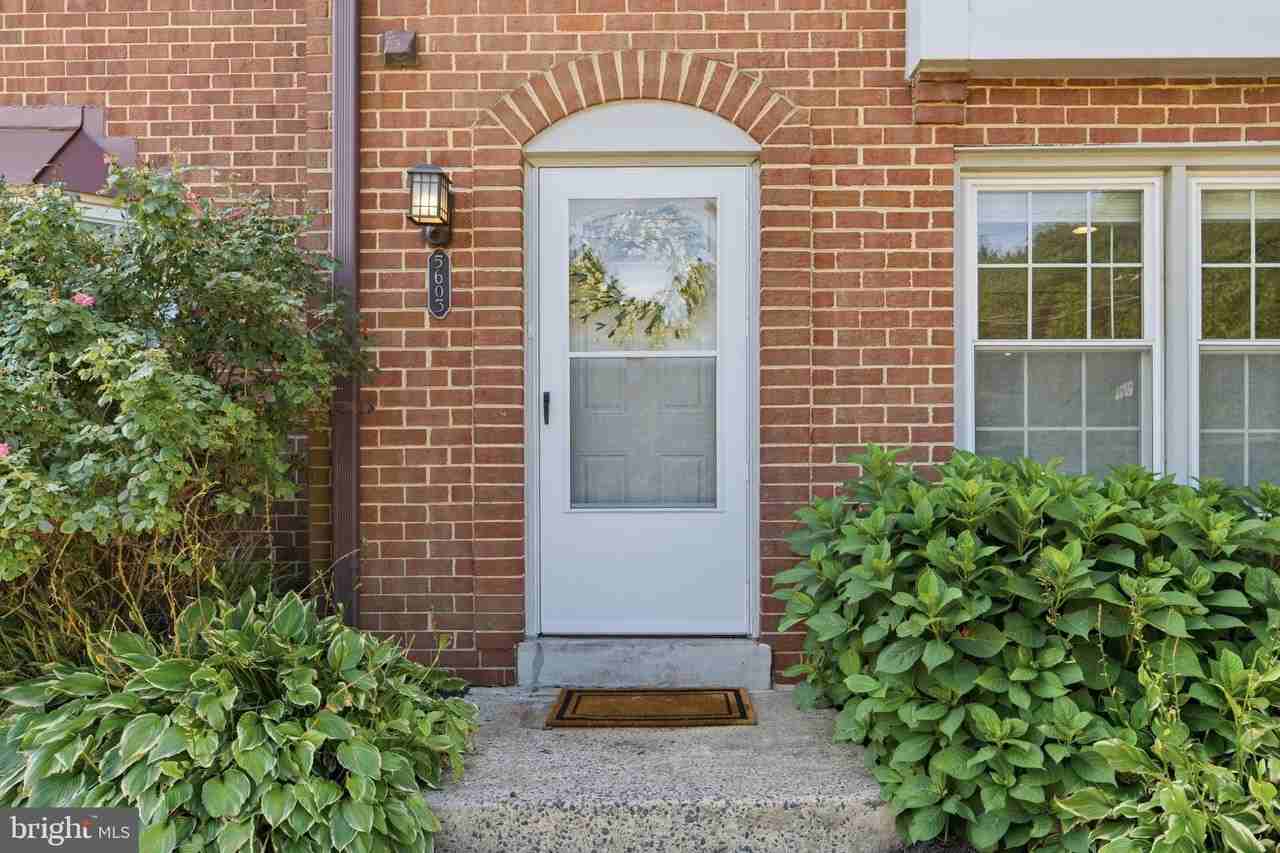 5603 Independence Cir - Photo 2 of 32