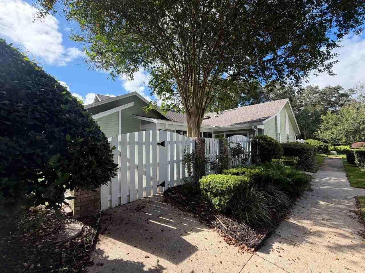 3438 Nw 104th Way - Photo 4 of 20