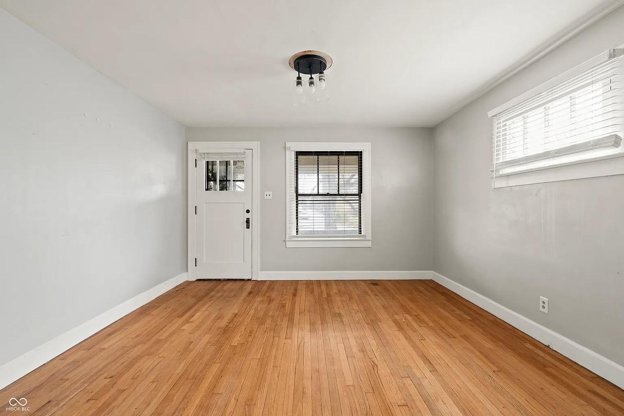 902 N Emerson Ave - Photo 7 of 20