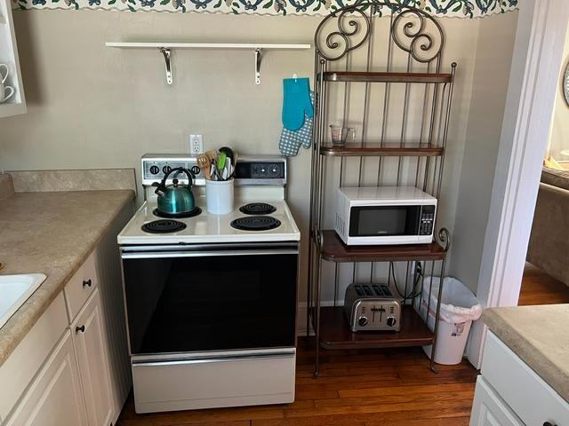 147 Edgewood Rd - Photo 7 of 13