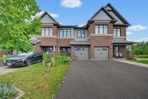 featured image of 102 Nacarat St