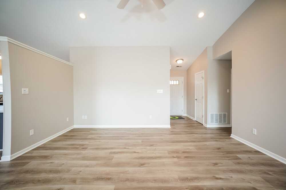 7068 Carrie Dr - Photo 4 of 16