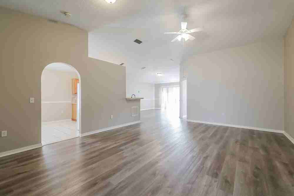 16011 Chichester Ct - Photo 4 of 16