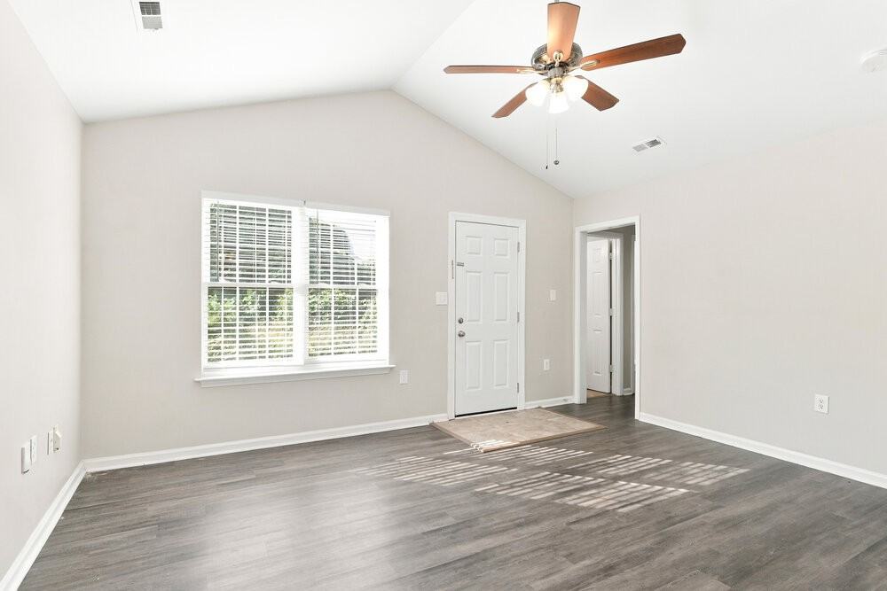 1315 Braveheart Ln - Photo 3 of 18