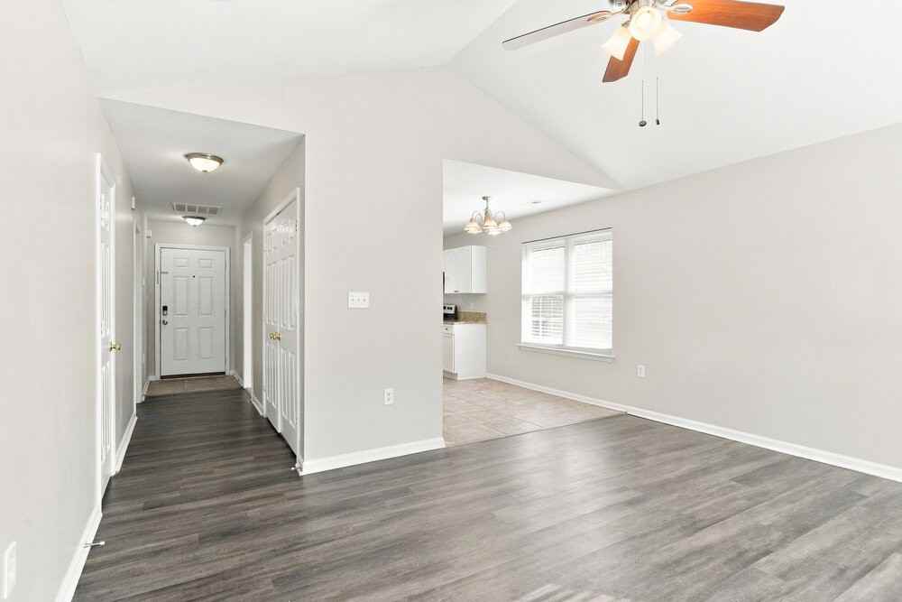 1315 Braveheart Ln - Photo 4 of 18
