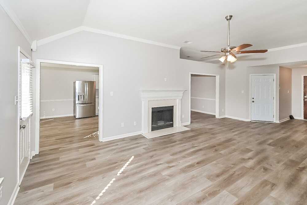 7831 Tankard Dr - Photo 3 of 16