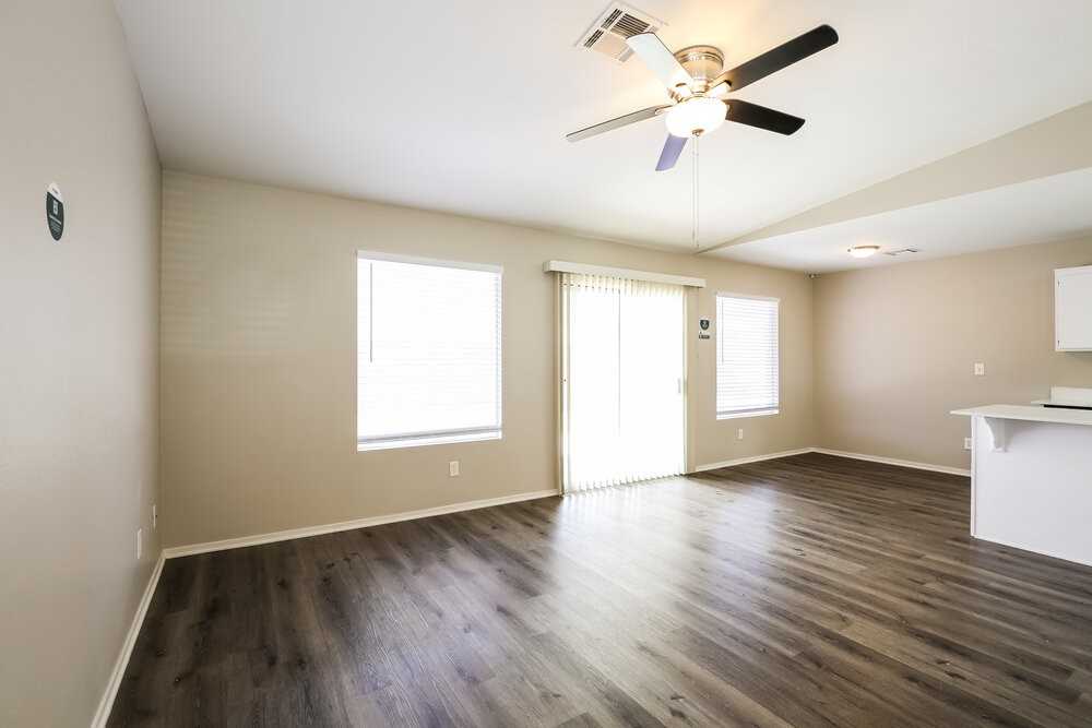 3101 Honeysuckle Ave - Photo 6 of 16