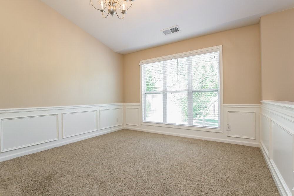 2087 Peach Shoals Cir - Photo 4 of 17