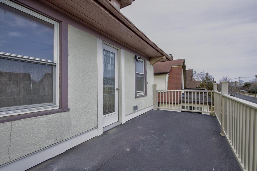 439 West Walnut Street - Photo 2 of 18