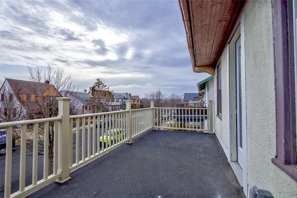 439 West Walnut Street - Photo 3 of 18