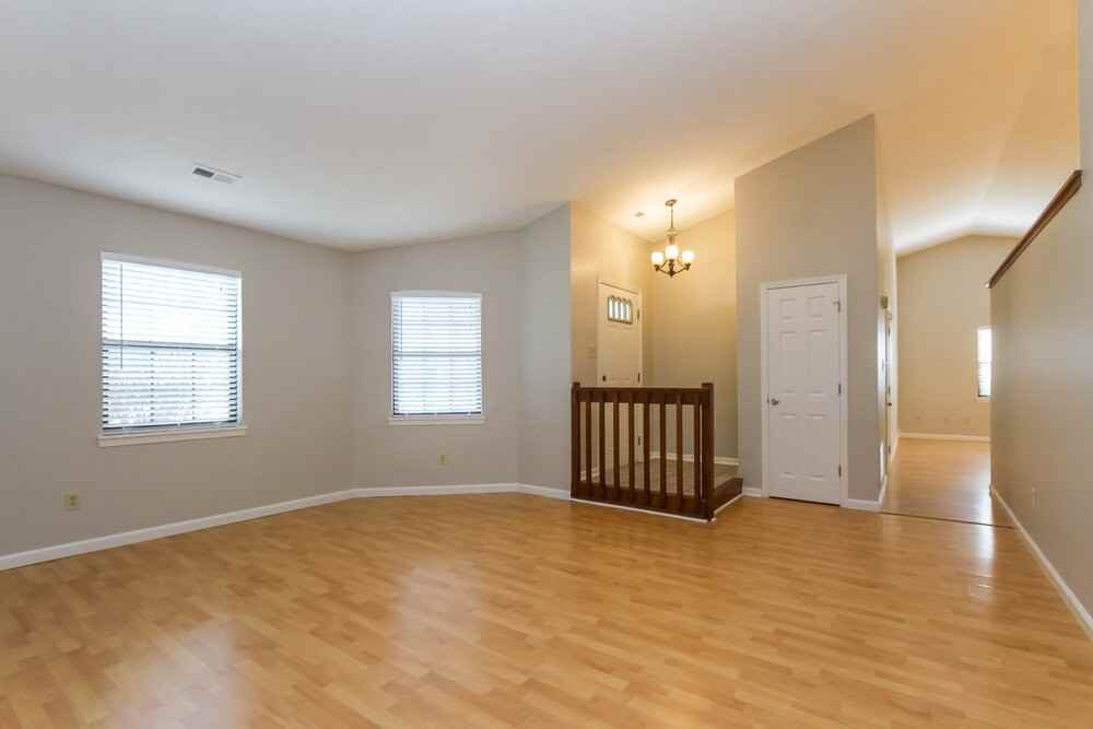 5766 Pine Knoll Blvd - Photo 2 of 17