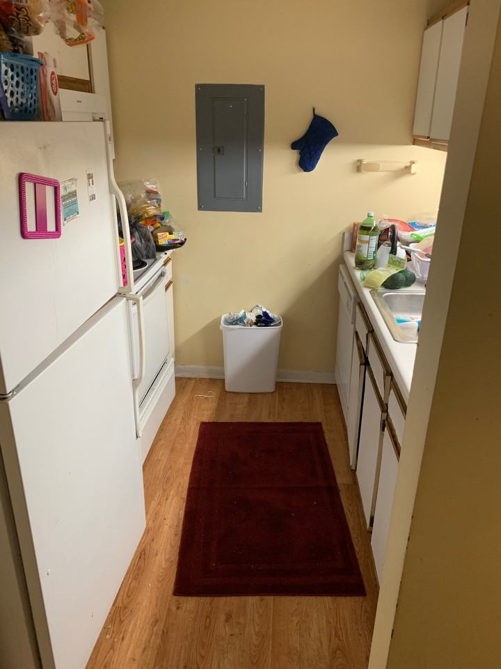 1410 Collegiate Circle - AApt 201 #A - Photo 3 of 11