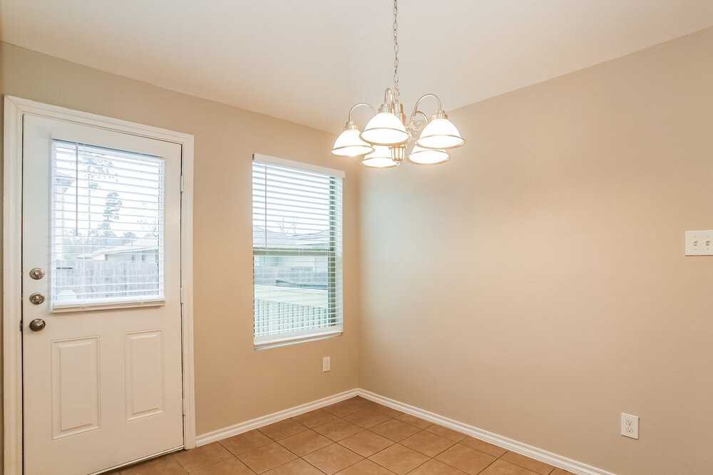 801 Lovebug Ln - Photo 5 of 16