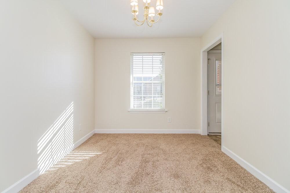 2009 Liberty Dr - Photo 4 of 18