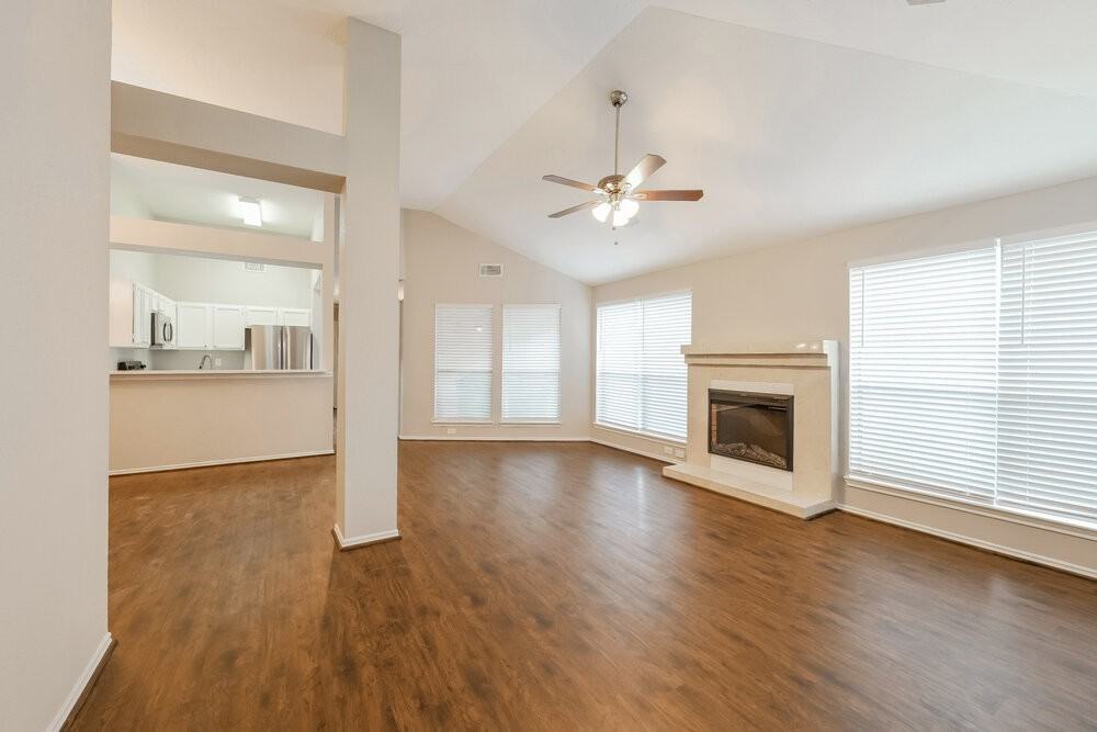 13819 Smokey Trail Dr - Photo 3 of 16