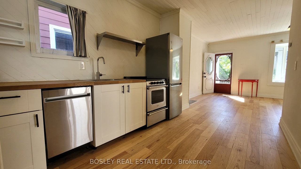 16 Ivy Avenue - Photo 3 of 5