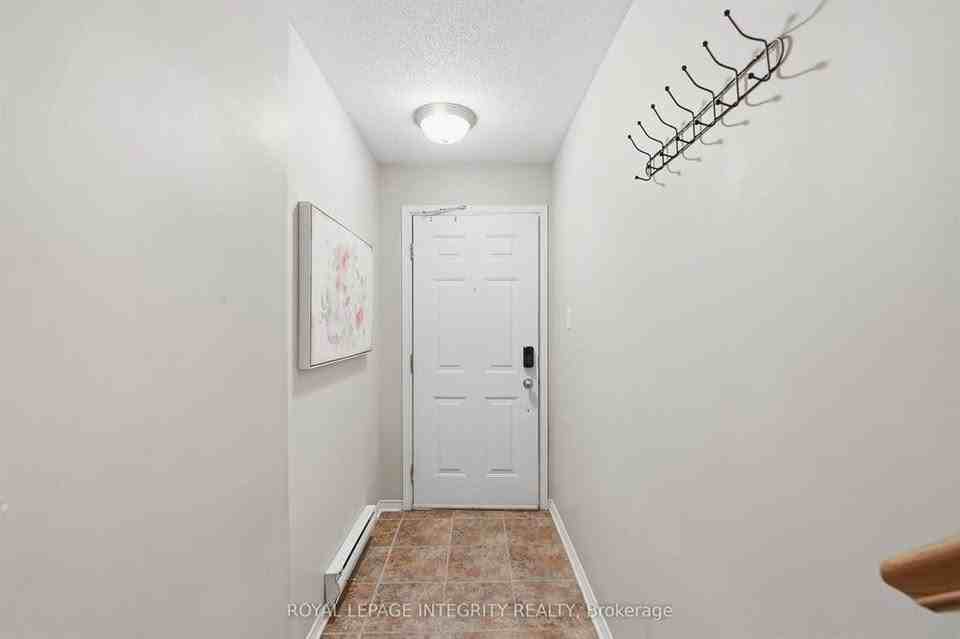 619 Reardon Private - Photo 3 of 22