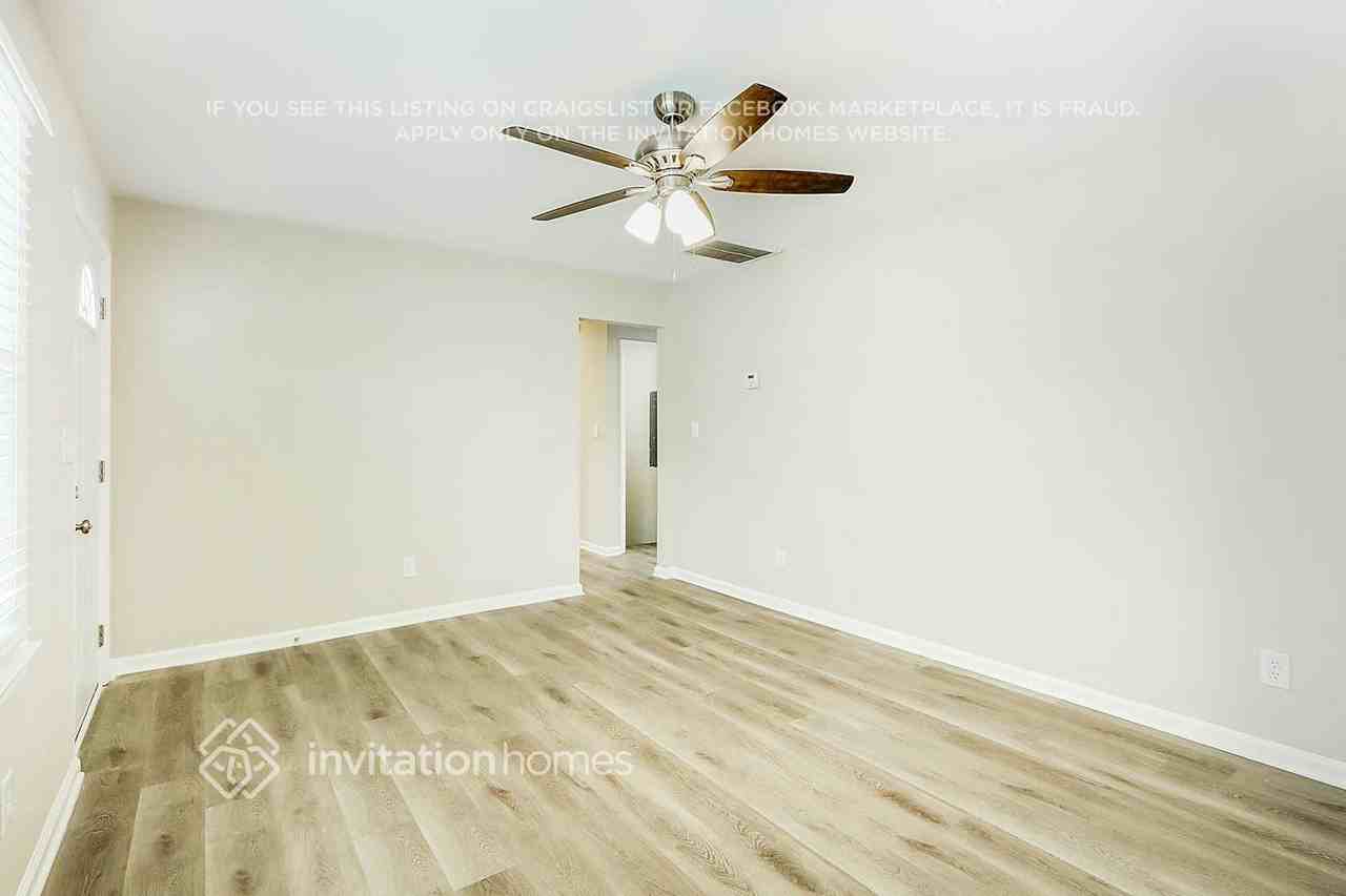 1929 E Farris Ave - Photo 6 of 26