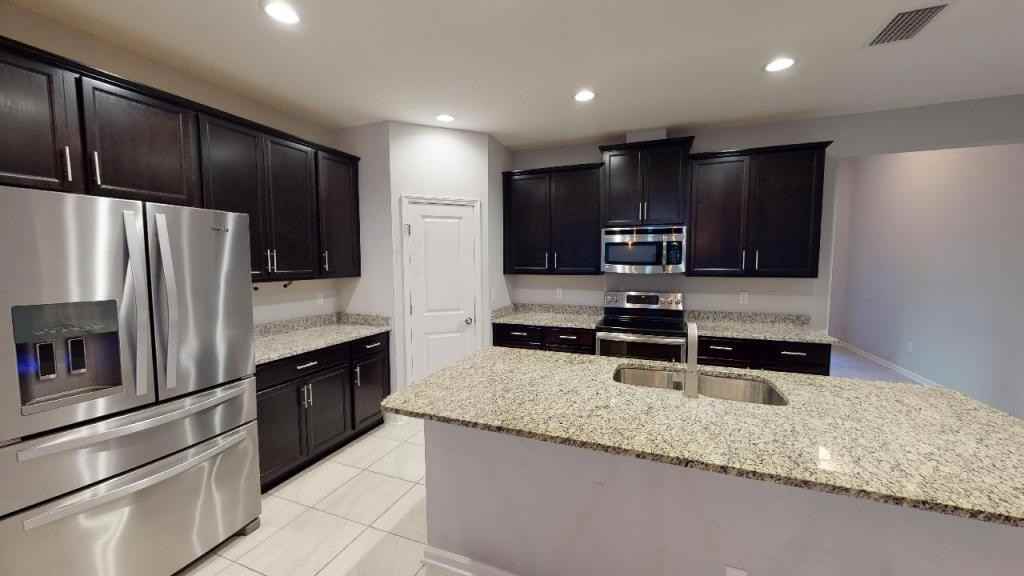12761 Chandlers Crossing Ln - Photo 2 of 45