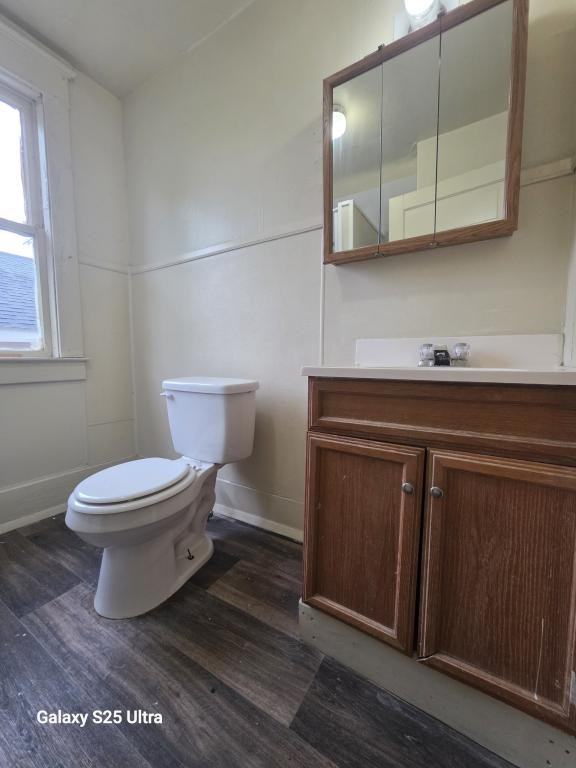 903 E Walnut St - Photo 6 of 10
