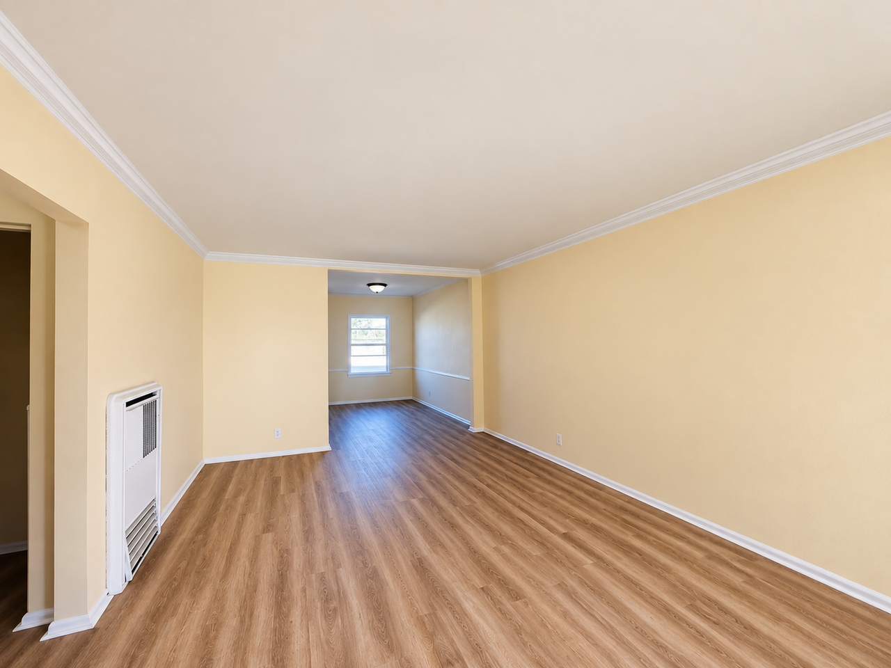 2116 Ridgeley Apartments - Photo 2 of 13