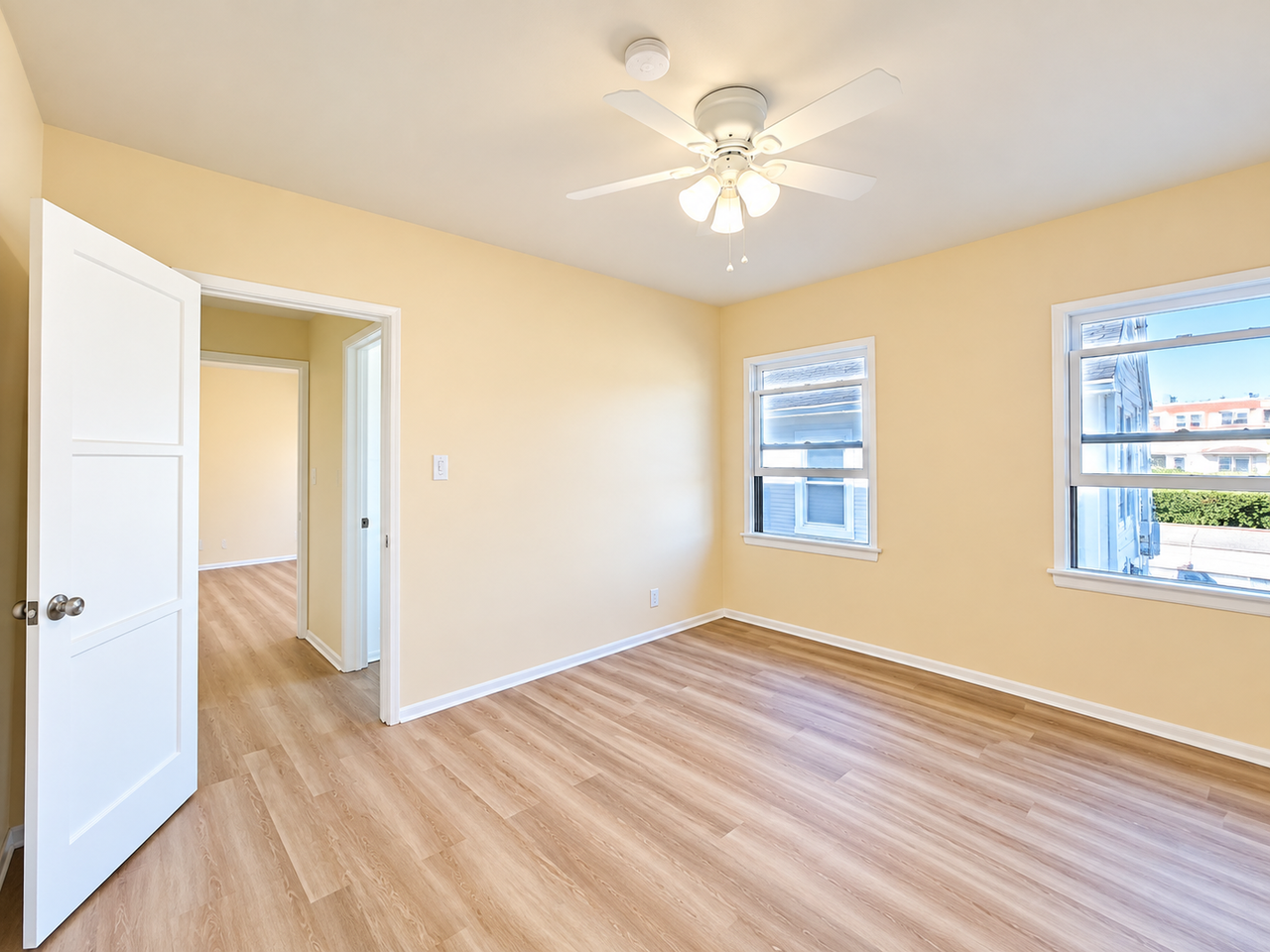 2116 Ridgeley Apartments - Photo 6 of 13