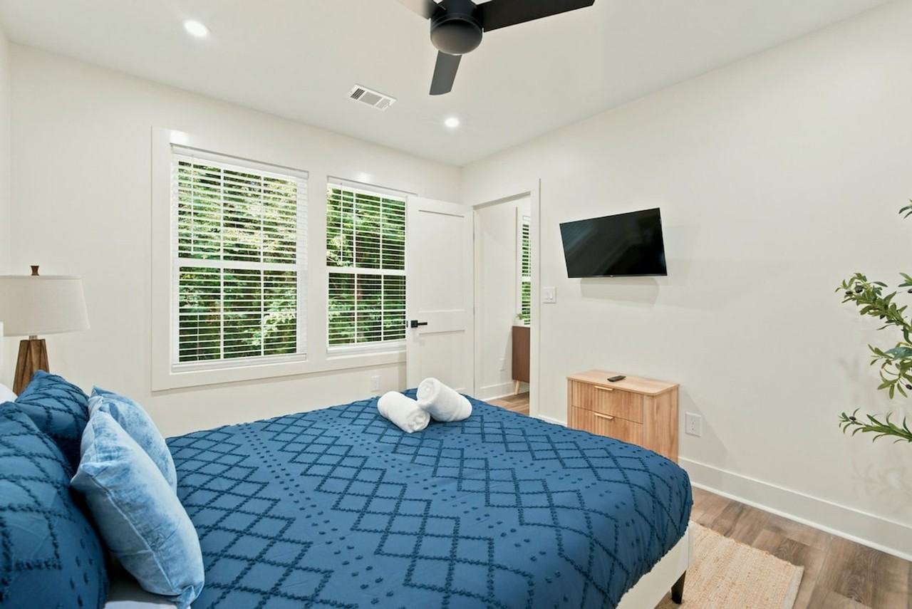 582 Hamilton E Holmes Dr Nw #1609586P - Photo 5 of 14