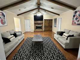 featured image of 4821 S Country Club Rd