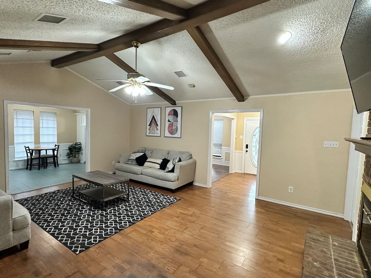 4821 S Country Club Rd #1624498P - Photo 3 of 28
