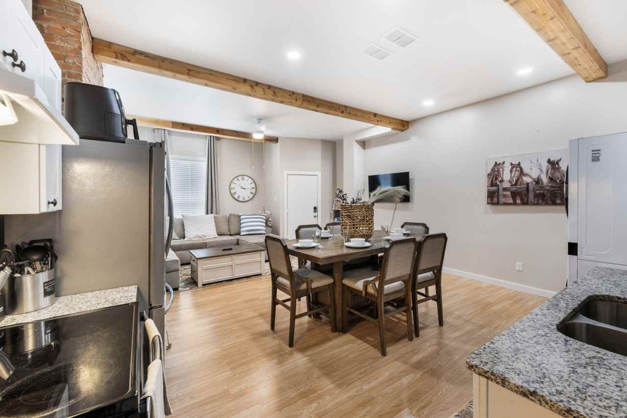 1510 Lagonda Avenue - Photo 6 of 50