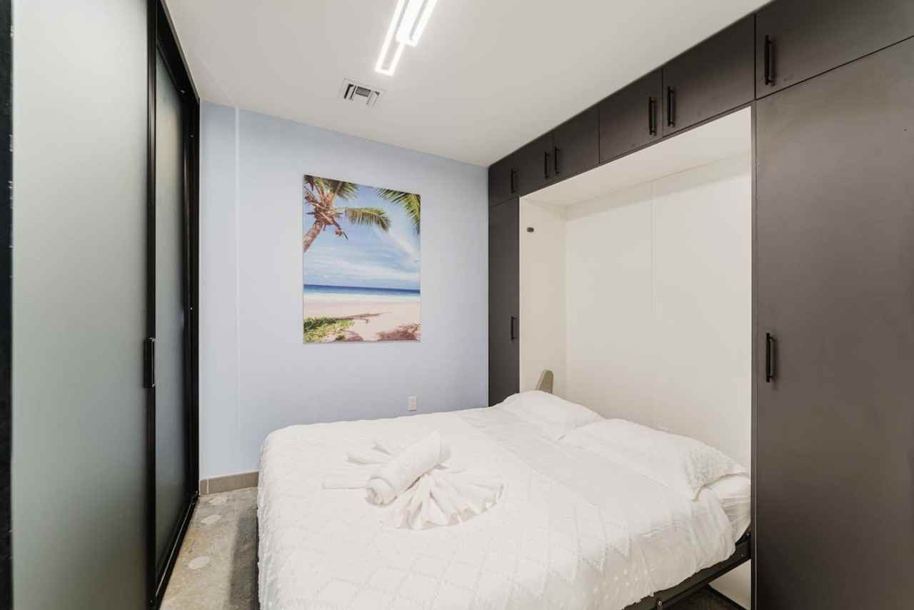 2750 Griffin Rd #1625506P - Photo 7 of 24