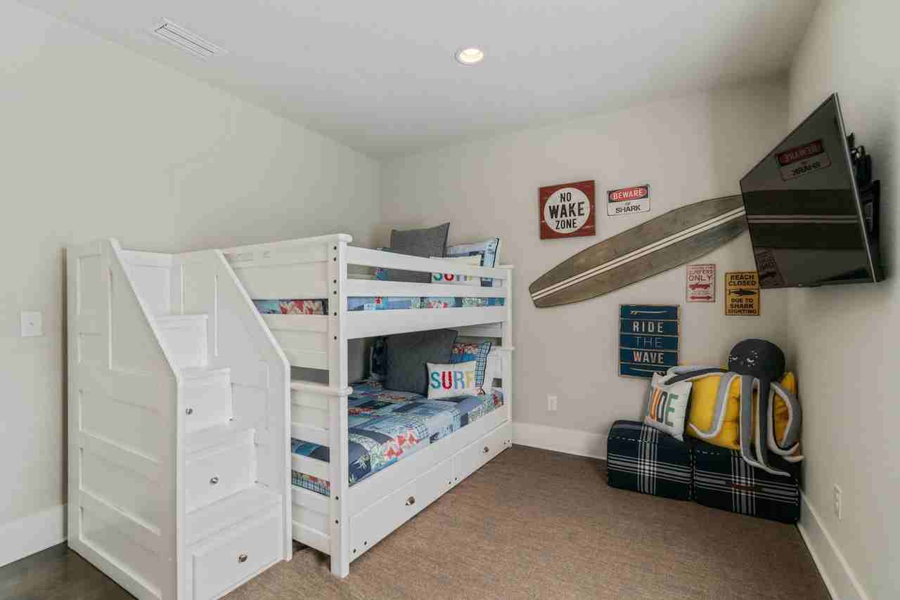 374 Gulfview Cir #1603131P - Photo 3 of 37
