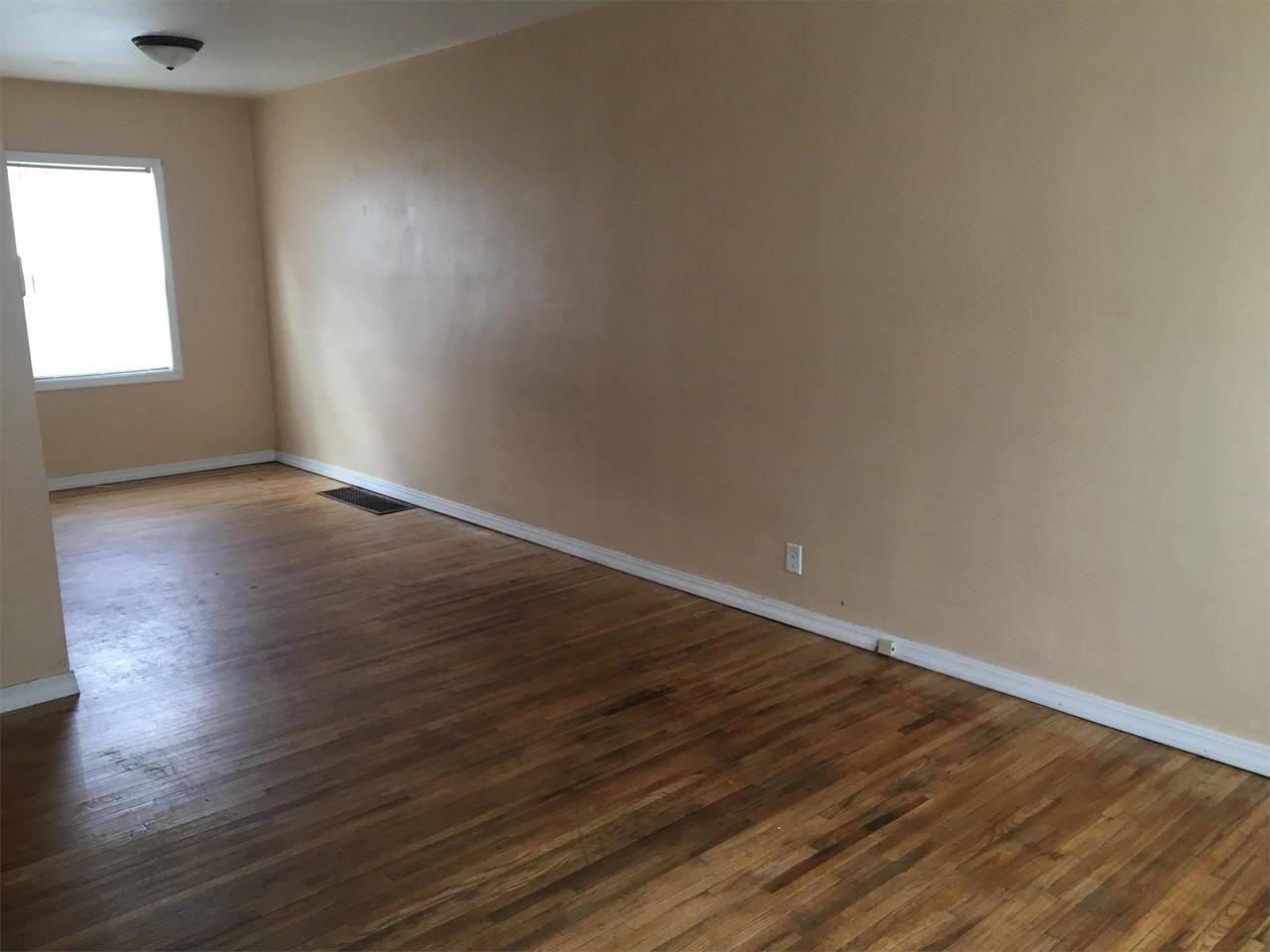 1233 W Mullan Ave #1233 - Photo 5 of 8