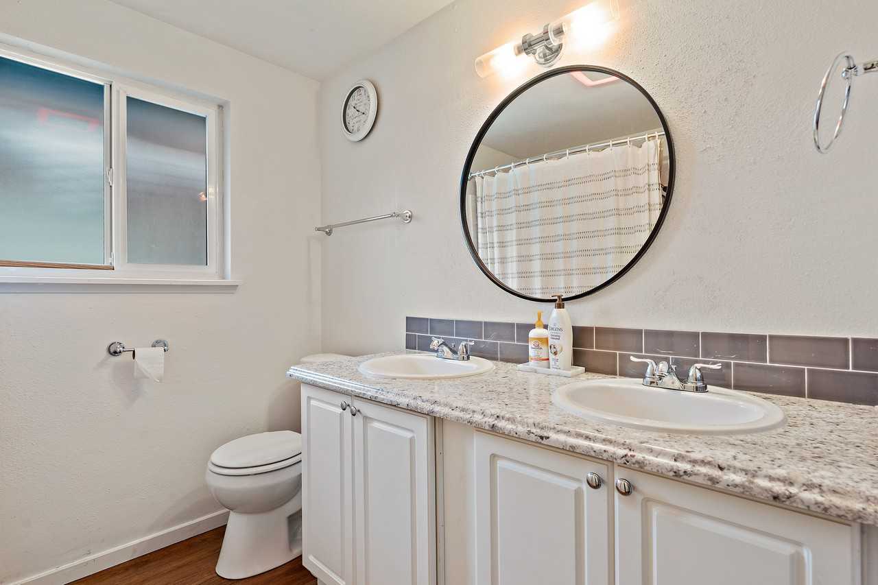4308 E F St - Photo 3 of 18