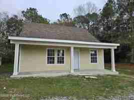 featured image of 2512 Beachview Dr