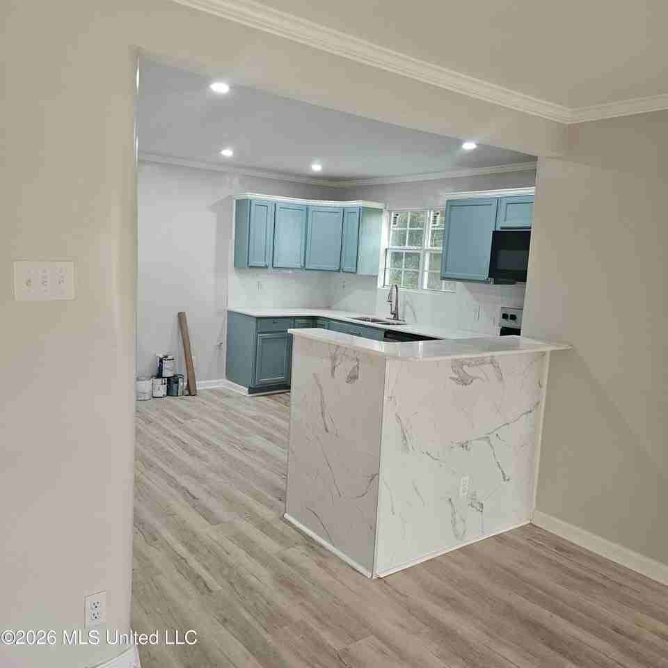 2512 Beachview Dr - Photo 4 of 12