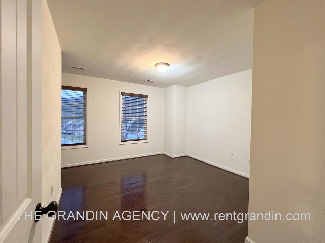 4235 Berkely Pl - Photo 4 of 50
