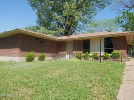 featured image of 1416 Vicksburg Dr