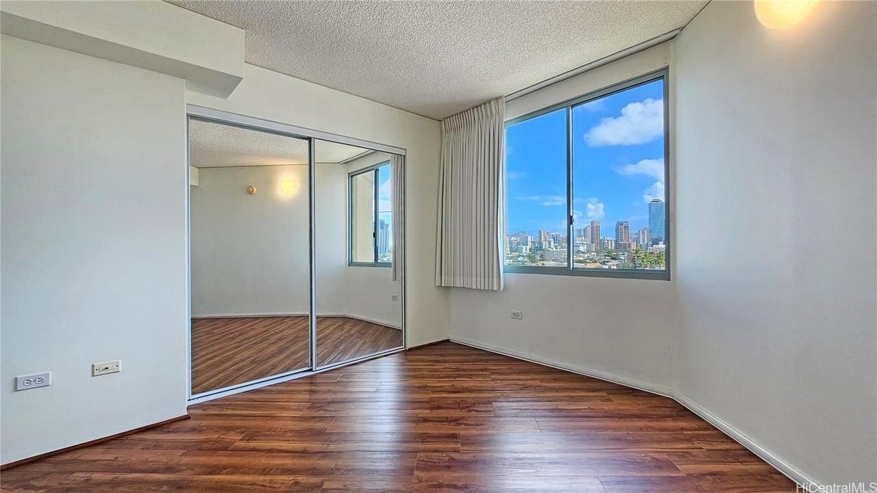 1314 Kalakaua Ave #802 - Photo 2 of 25