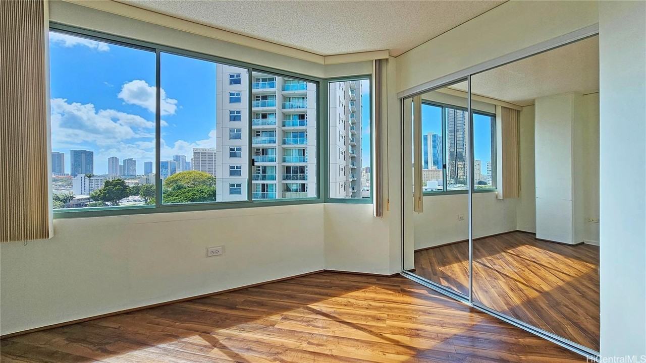 1314 Kalakaua Ave #802 - Photo 5 of 25