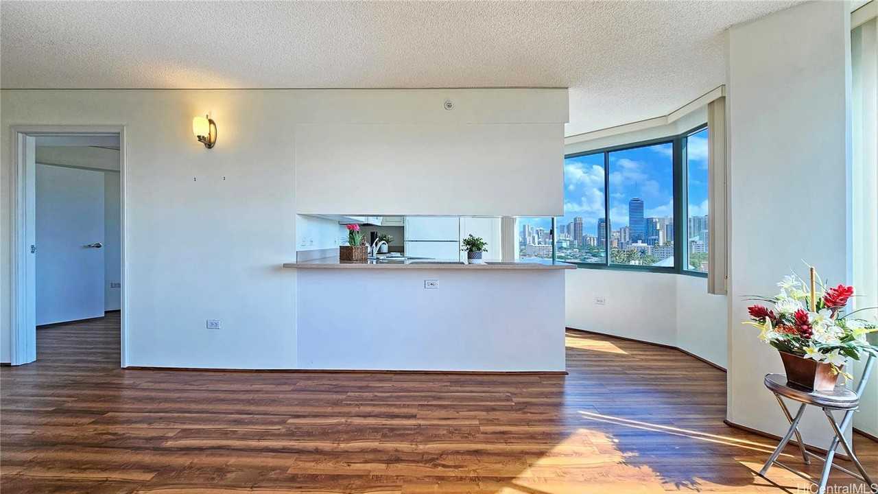 1314 Kalakaua Ave #802 - Photo 7 of 25