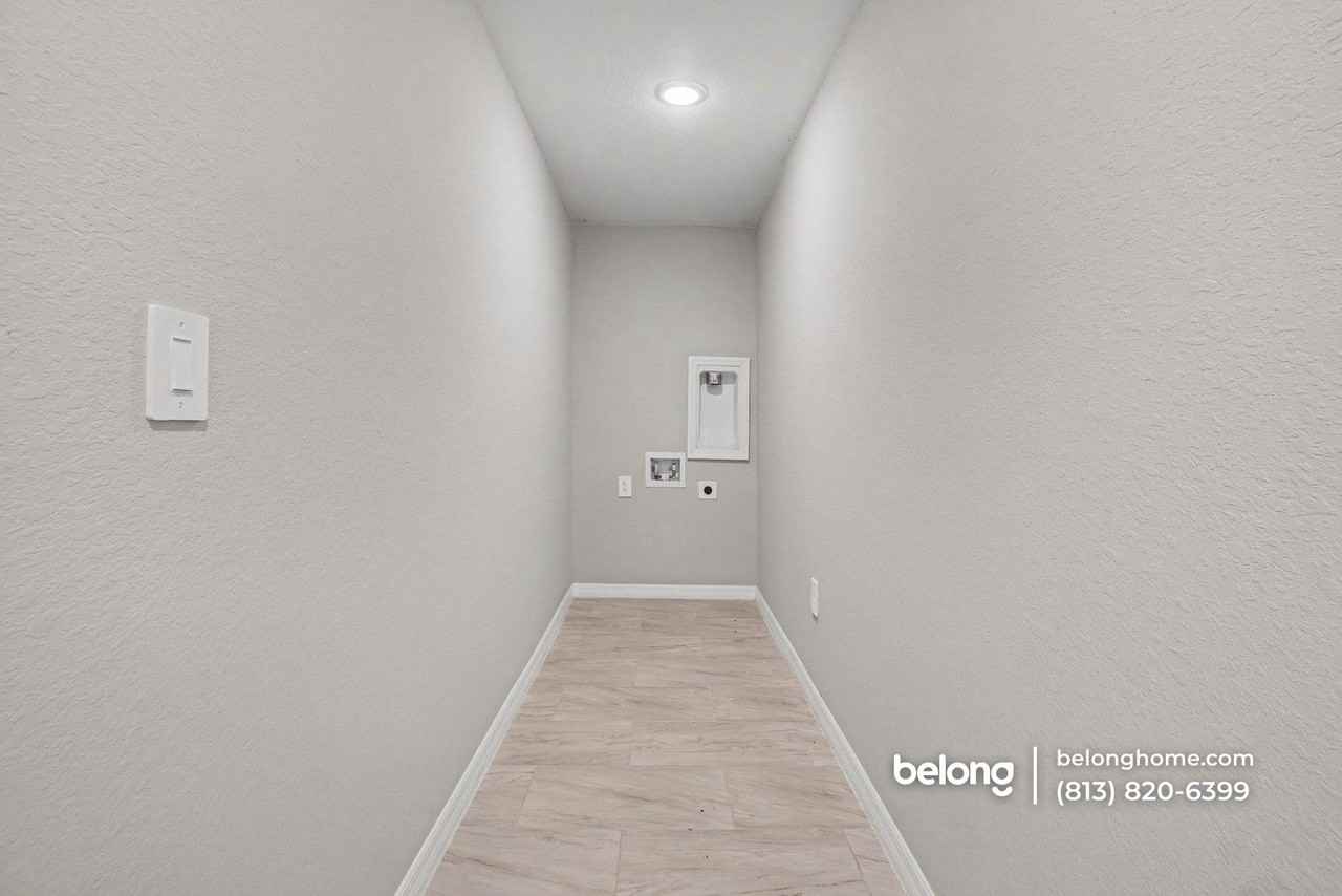 1203 Ne 44th St - Photo 6 of 16