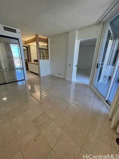 1212 Nuuanu Ave #1207 - Photo 5 of 24