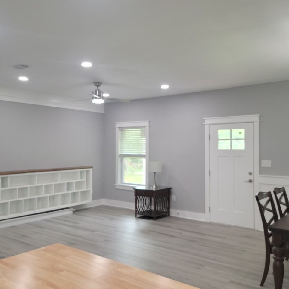 27217 Parker Ln #27217