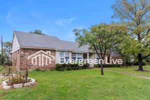 featured image of 1301 Wyndham Dr