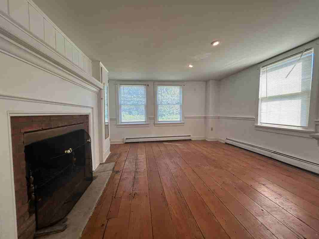6225 Main St - Photo 7 of 12