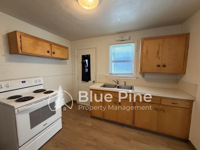 157 E Elva St #2 - Photo 4 of 9