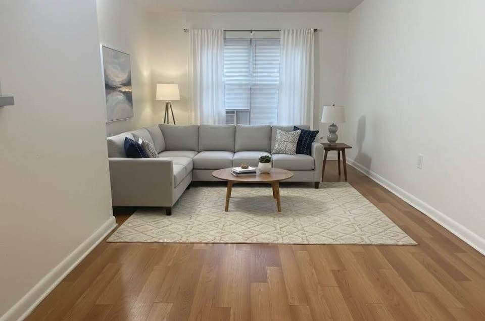 922 E Brownlee St - Photo 3 of 7